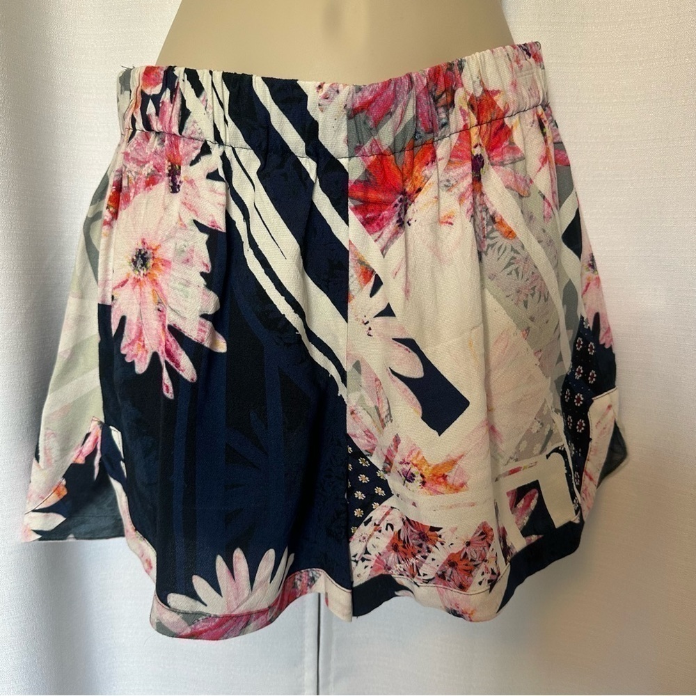French Connection Women's Samba Avenue Shorts Daisy Floral Print Flowy Size 4